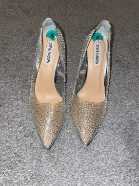 Steve Madden Nude Crystal Pointed Toe Embellished Pumps